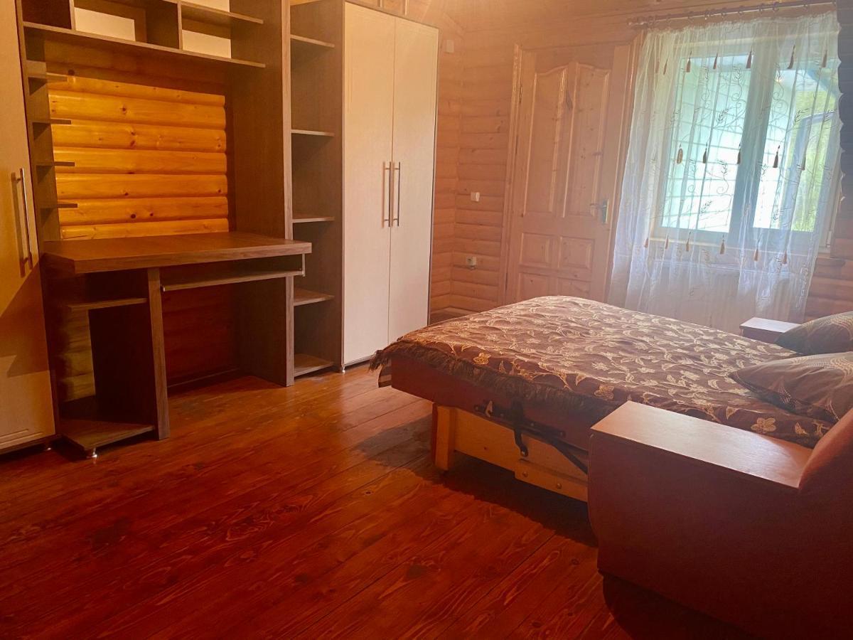 Hotel Medova Hata Verkhnyaya Rozhanka Esterno foto