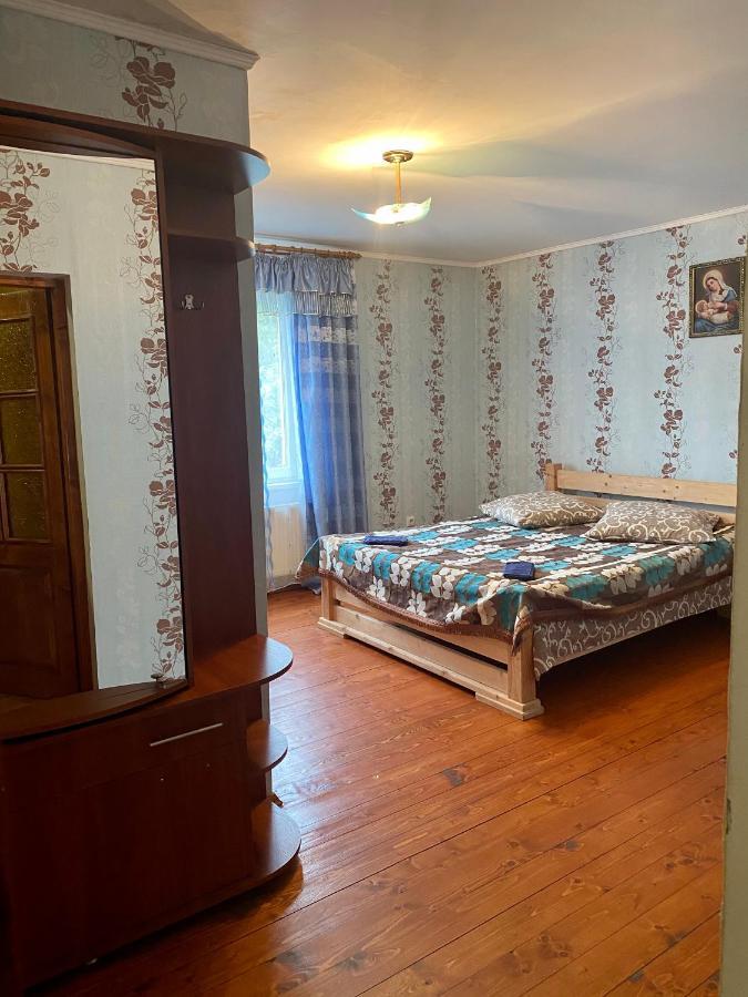Hotel Medova Hata Verkhnyaya Rozhanka Esterno foto