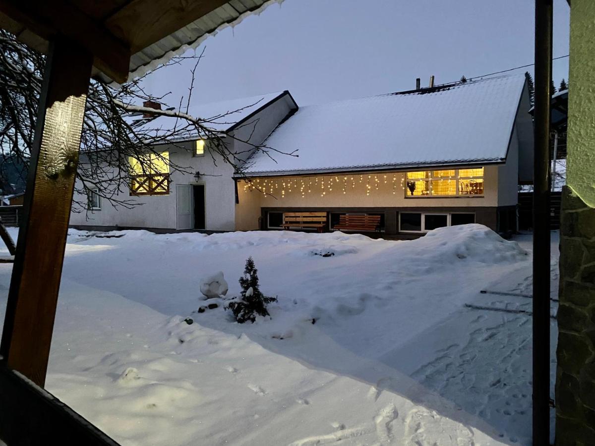 Hotel Medova Hata Verkhnyaya Rozhanka Esterno foto